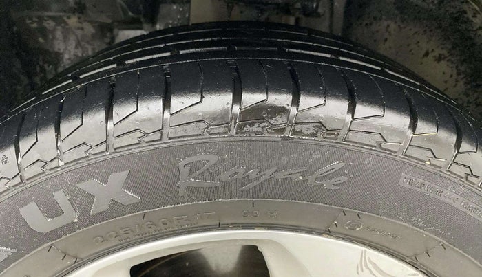 2019 Jeep Compass LIMITED 1.4 PETROL AT, Petrol, Automatic, 77,978 km, Left Front Tyre Tread