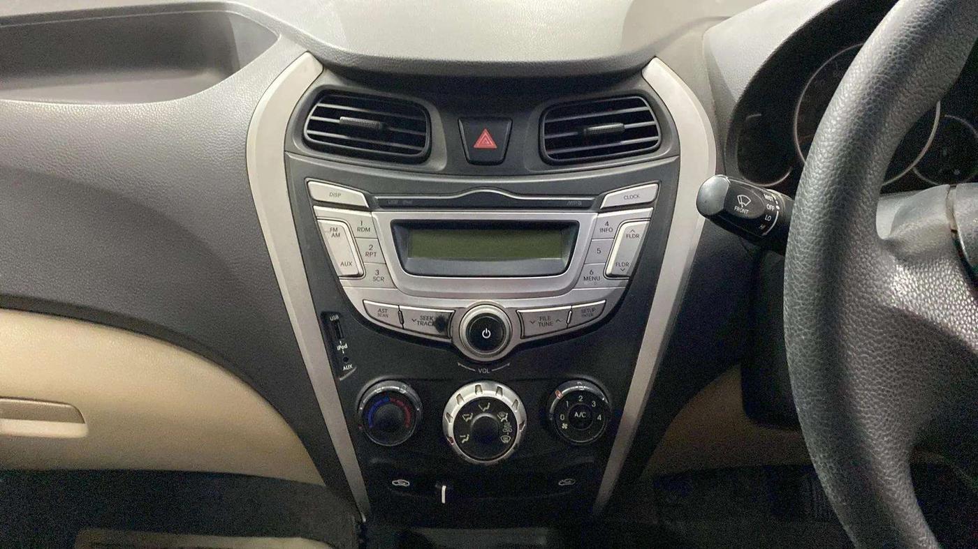 2016 Hyundai Eon MAGNA +, Petrol, Manual, 63,251 km, Air Conditioner