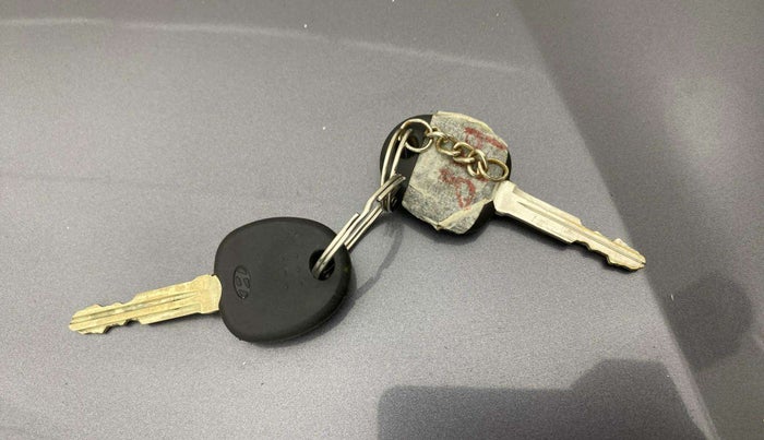 2019 Hyundai NEW SANTRO SPORTZ MT, Petrol, Manual, 36,201 km, Key Close Up