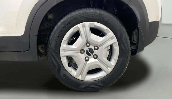 2023 KIA SONET HTK PLUS 1.0 IMT, Petrol, Manual, 27,776 km, Left Rear Wheel