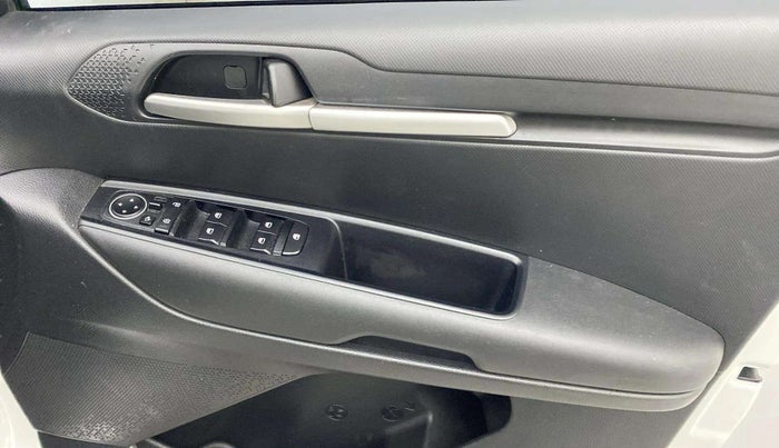 2023 KIA SONET HTK PLUS 1.0 IMT, Petrol, Manual, 27,776 km, Driver Side Door Panels Control