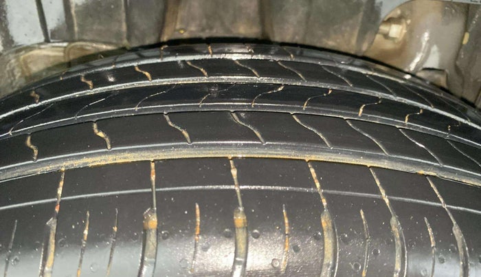 2019 Mahindra XUV300 W6 1.5 DIESEL, Diesel, Manual, 90,168 km, Right Rear Tyre Tread