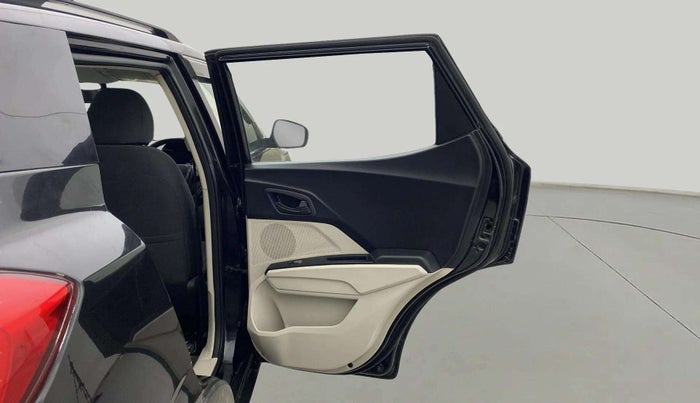 2019 Mahindra XUV300 W6 1.5 DIESEL, Diesel, Manual, 90,168 km, RHS Rear Door
