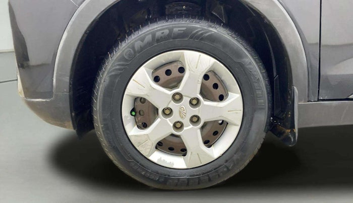 2019 Mahindra XUV300 W6 1.5 DIESEL, Diesel, Manual, 90,168 km, Left Front Wheel