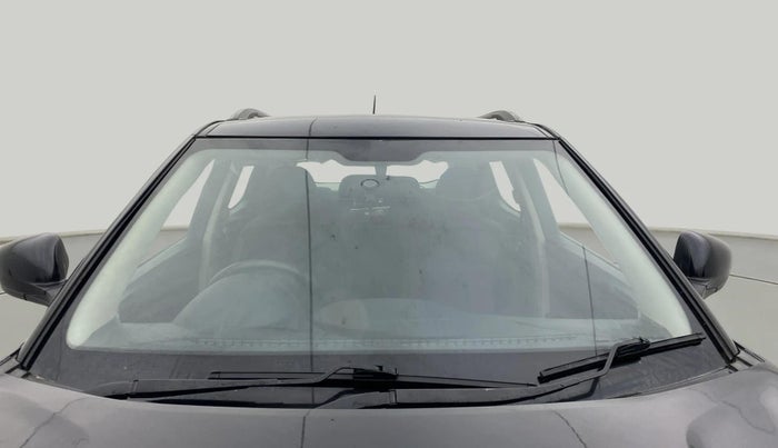 2019 Mahindra XUV300 W6 1.5 DIESEL, Diesel, Manual, 90,168 km, Front Windshield