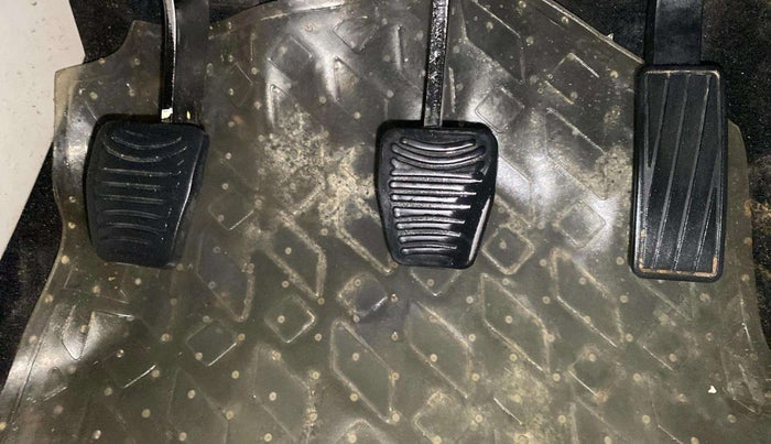 2019 Mahindra XUV300 W6 1.5 DIESEL, Diesel, Manual, 90,168 km, Pedals