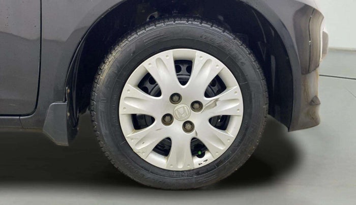 2013 Honda Brio S MT, Petrol, Manual, 68,300 km, Right Front Wheel
