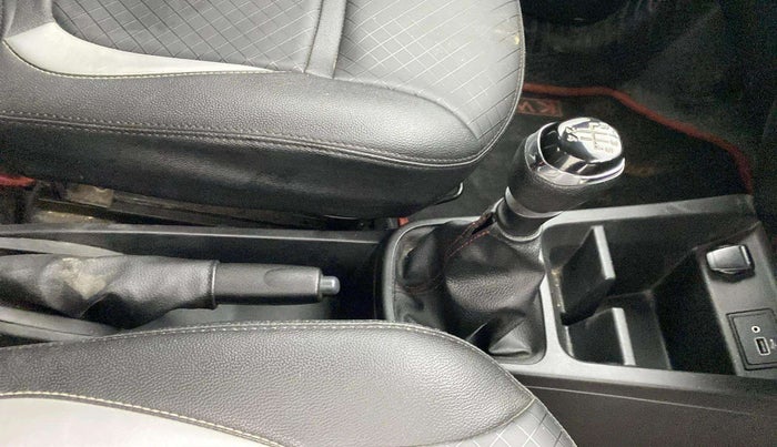2021 Renault Kwid RXT 1.0 (O), Petrol, Manual, 54,216 km, Gear Lever