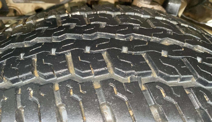 2018 Mahindra Bolero POWER PLUS ZLX, Diesel, Manual, 54,350 km, Left Front Tyre Tread