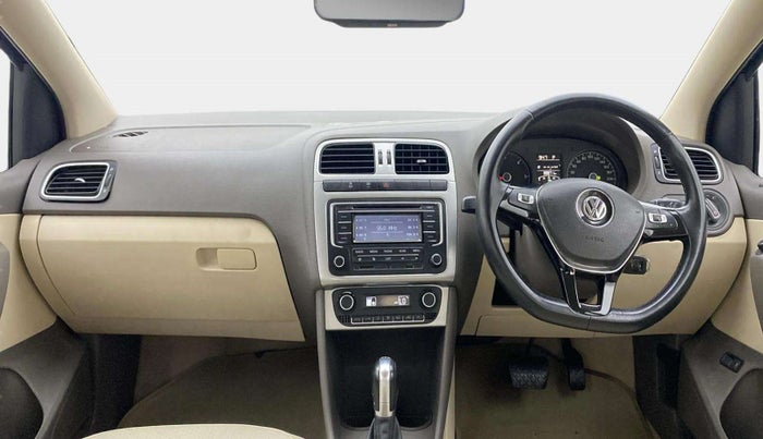 2015 Volkswagen Vento HIGHLINE 1.5 AT, Diesel, Automatic, 88,834 km, Dashboard