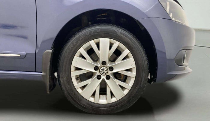 2015 Volkswagen Vento HIGHLINE 1.5 AT, Diesel, Automatic, 88,834 km, Right Front Wheel