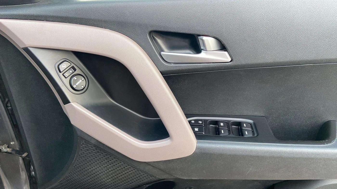 2019 Hyundai Creta SX 1.6 PETROL, Petrol, Manual, 84,427 km, Driver Side Door Panels Control