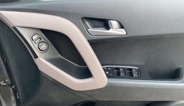 2019 Hyundai Creta SX 1.6 PETROL, Petrol, Manual, 84,427 km, Driver Side Door Panels Control