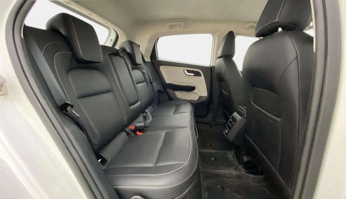 2022 Tata ALTROZ XZ PLUS DIESEL, Diesel, Manual, 52,372 km, Right Side Rear Door Cabin