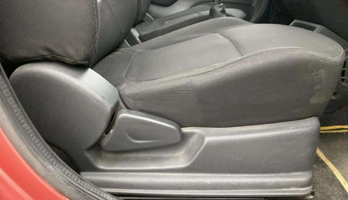2016 Renault Kwid RXT 0.8, Petrol, Manual, 38,381 km, Driver Side Adjustment Panel