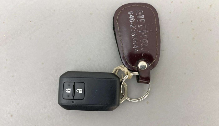 2022 Maruti Ertiga ZXI+ SHVS, Petrol, Manual, 68,221 km, Key Close Up