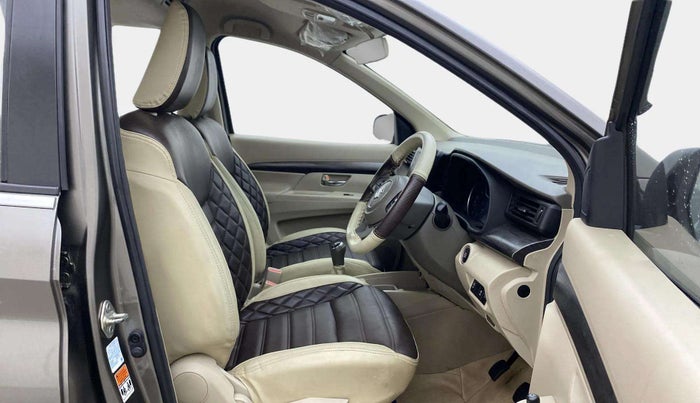 2022 Maruti Ertiga ZXI+ SHVS, Petrol, Manual, 68,221 km, Right Side Front Door Cabin