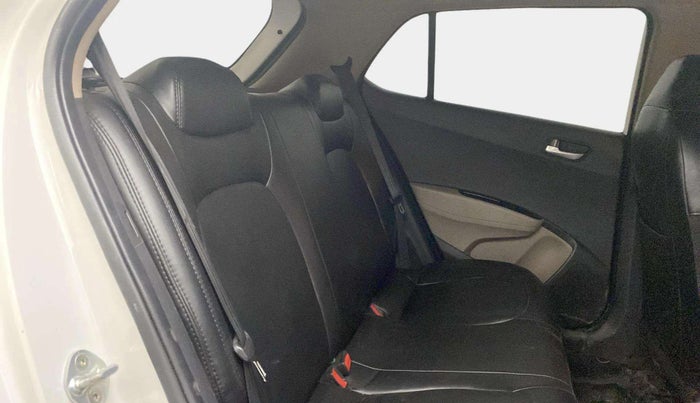 2017 Hyundai Grand i10 SPORTZ (O) 1.2 KAPPA VTVT, Petrol, Manual, 54,987 km, Right Side Rear Door Cabin