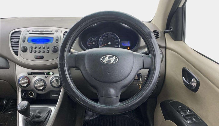 2014 Hyundai i10 SPORTZ 1.1, Petrol, Manual, 46,932 km, Steering Wheel Close Up
