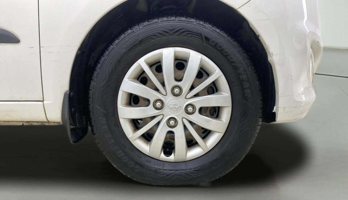 2014 Hyundai i10 SPORTZ 1.1, Petrol, Manual, 46,932 km, Right Front Wheel