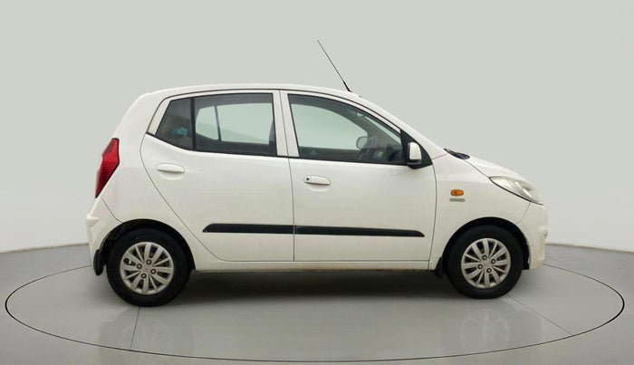 2014 Hyundai i10 SPORTZ 1.1, Petrol, Manual, 46,932 km, Right Side View