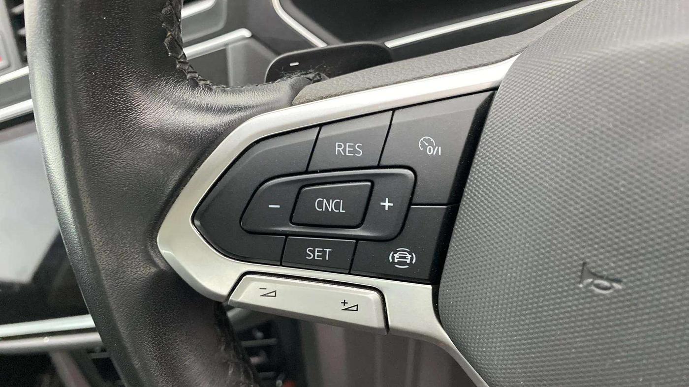 2022 Volkswagen TIGUAN ELEGANCE 2.0 TSI DSG, Petrol, Automatic, 43,706 km, Adaptive Cruise Control