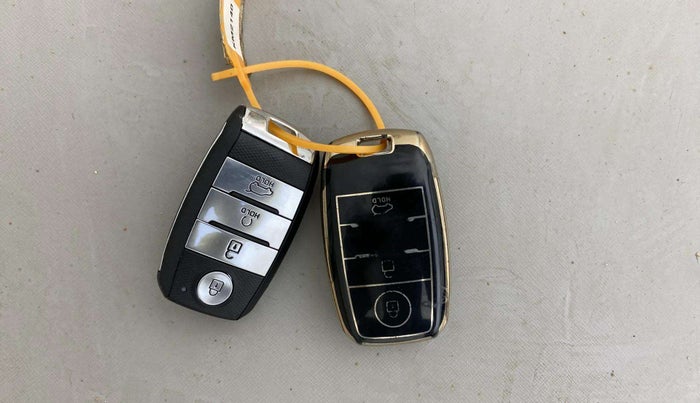 2023 KIA SONET GTX PLUS 1.0 TURBO PETROL DCT, Petrol, Automatic, 19,967 km, Key Close Up