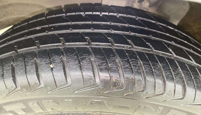2016 Maruti Wagon R 1.0 VXI AMT, Petrol, Automatic, 34,826 km, Left Rear Tyre Tread
