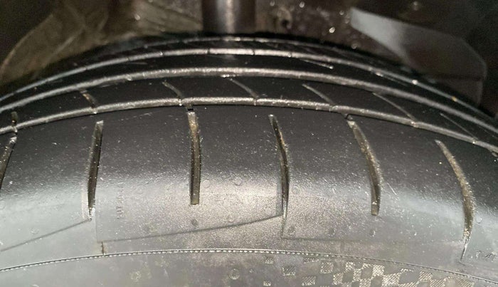 2019 MG HECTOR SHARP 1.5 DCT PETROL, Petrol, Automatic, 24,563 km, Right Front Tyre Tread