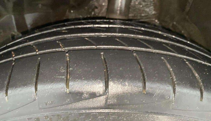 2019 MG HECTOR SHARP 1.5 DCT PETROL, Petrol, Automatic, 24,563 km, Left Front Tyre Tread