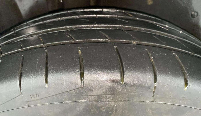 2019 MG HECTOR SHARP 1.5 DCT PETROL, Petrol, Automatic, 24,563 km, Right Rear Tyre Tread