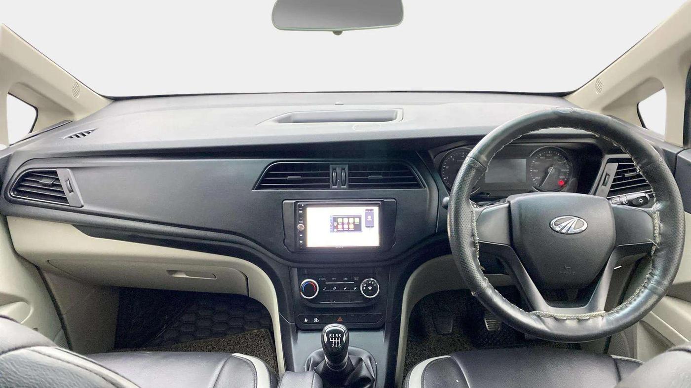 2018 Mahindra MARAZZO M2 7STR, Diesel, Manual, 77,263 km, Dashboard