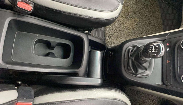 2018 Mahindra MARAZZO M2 7STR, Diesel, Manual, 77,263 km, Gear Lever
