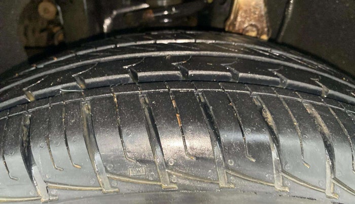 2018 Mahindra MARAZZO M2 7STR, Diesel, Manual, 77,263 km, Left Front Tyre Tread