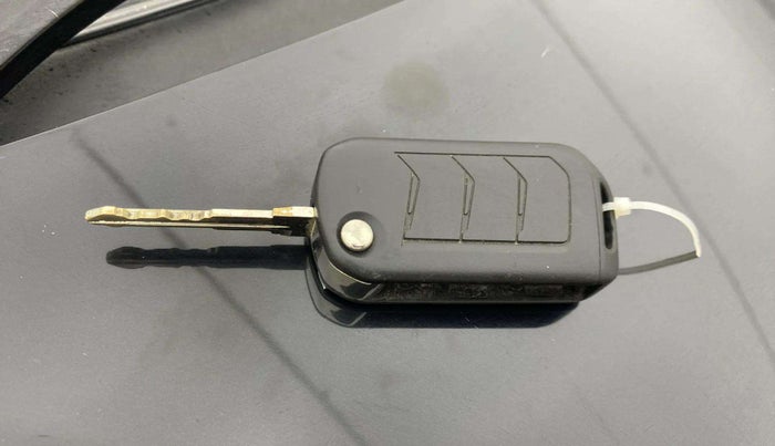 2018 Mahindra MARAZZO M2 7STR, Diesel, Manual, 77,263 km, Key Close Up