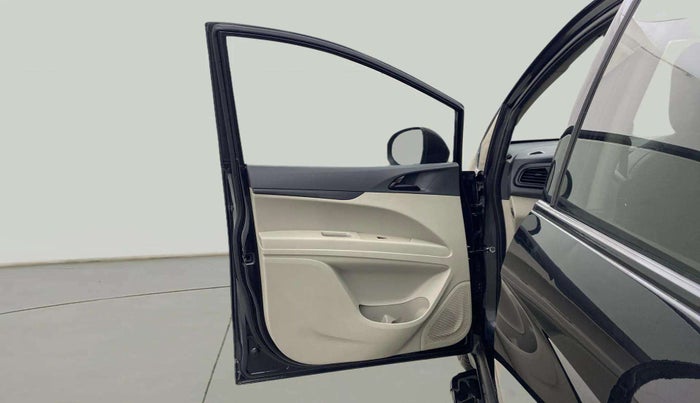 2018 Mahindra MARAZZO M2 7STR, Diesel, Manual, 77,263 km, LHS Front Door