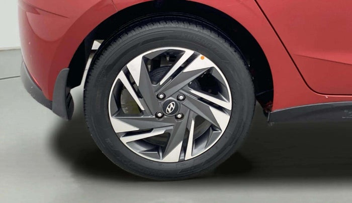 2021 Hyundai NEW I20 ASTA 1.2 MT, Petrol, Manual, 25,825 km, Right Rear Wheel