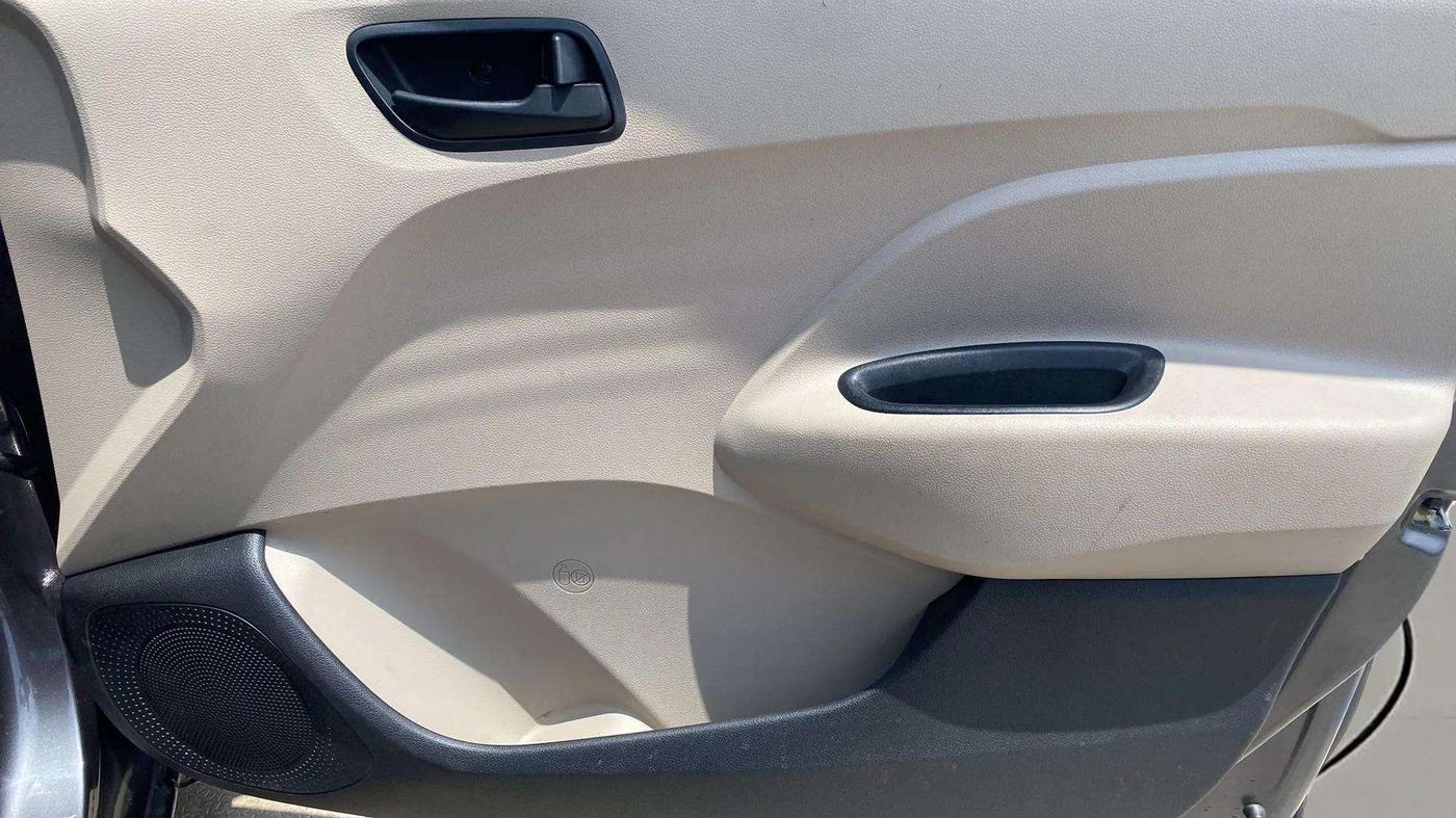 2022 Hyundai NEW SANTRO SPORTZ EXECUTIVE MT CNG, CNG, Manual, 45,296 km, Driver Side Door Panels Control