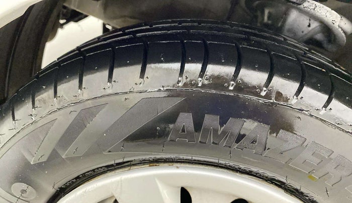2013 Hyundai i10 ERA 1.1, Petrol, Manual, 33,346 km, Left Front Tyre Tread