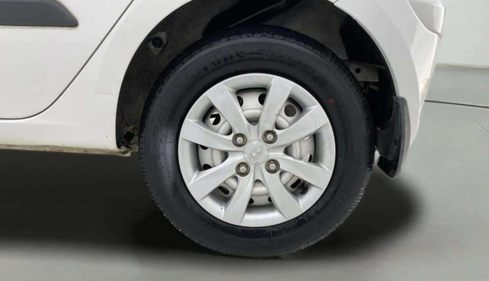 2013 Hyundai i10 ERA 1.1, Petrol, Manual, 33,346 km, Left Rear Wheel