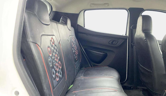2021 Renault Kwid RXT 1.0 (O), Petrol, Manual, 46,310 km, Right Side Rear Door Cabin