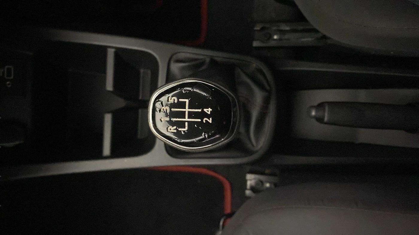 2022 Renault Kwid RXT 1.0, Petrol, Manual, 15,246 km, Gear Lever