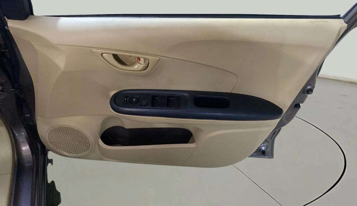 2015 Honda Brio S MT, Petrol, Manual, 26,309 km, Driver Side Door Panels Control