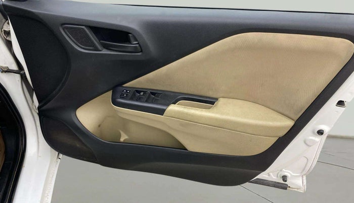 2015 Honda City 1.5L I-VTEC SV CVT, Petrol, Automatic, 77,353 km, Driver Side Door Panels Control