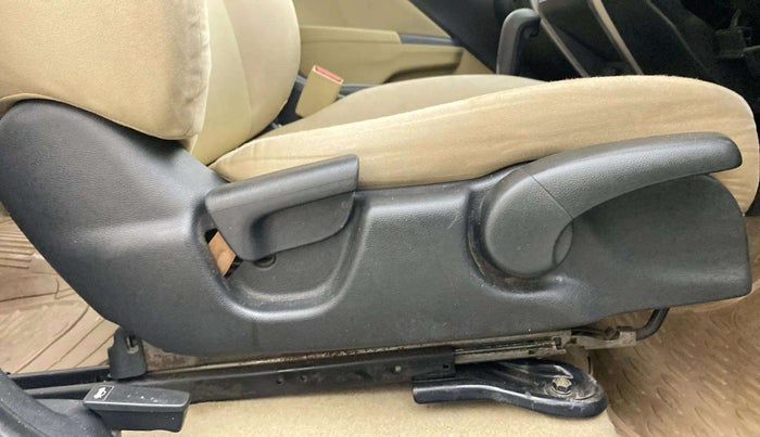 2015 Honda City 1.5L I-VTEC SV CVT, Petrol, Automatic, 77,353 km, Driver Side Adjustment Panel