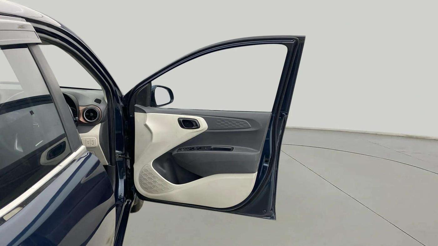 2022 Hyundai AURA S 1.2 CNG, CNG, Manual, 22,541 km, RHS Rear Door