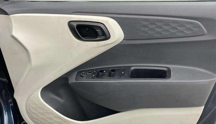 2022 Hyundai AURA S 1.2 CNG, CNG, Manual, 22,541 km, Driver Side Door Panels Control