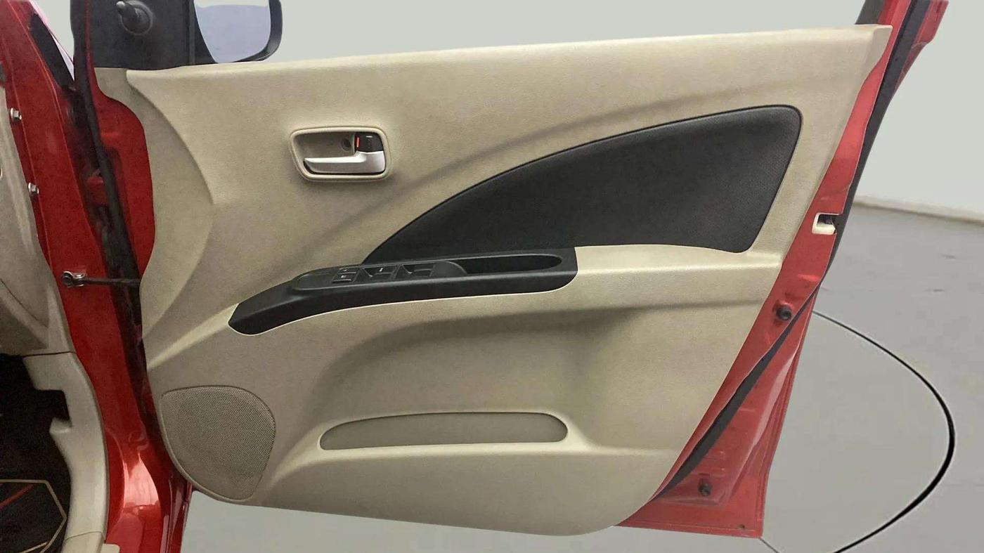 2016 Maruti Celerio VXI, Petrol, Manual, 50,192 km, Driver Side Door Panels Control