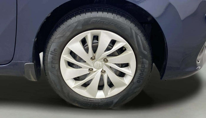 2022 Maruti Baleno DELTA PETROL 1.2, Petrol, Manual, 42,985 km, Right Front Wheel