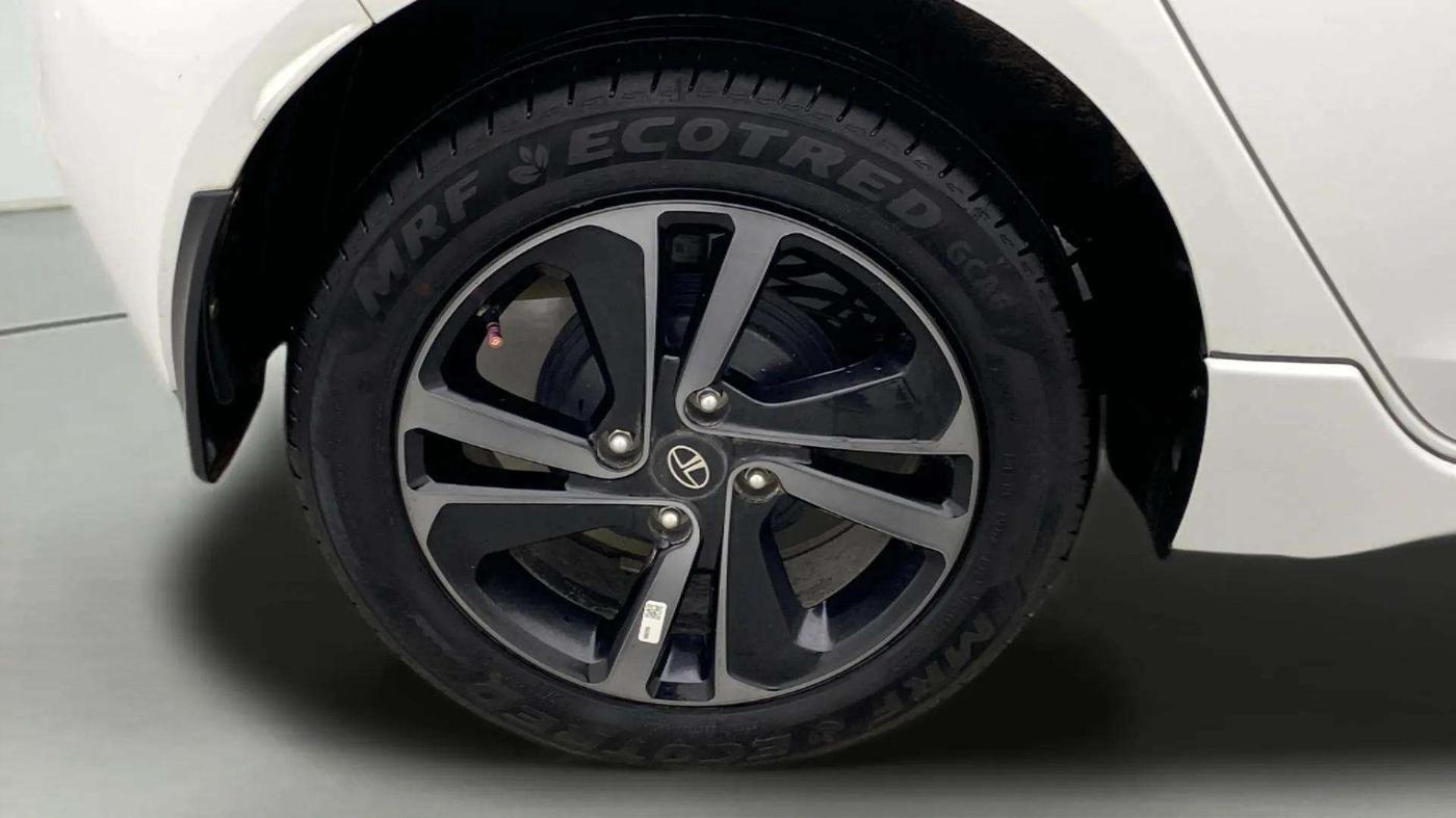 2024 Tata ALTROZ Racer R3, Petrol, Manual, 1,237 km, Right Rear Wheel